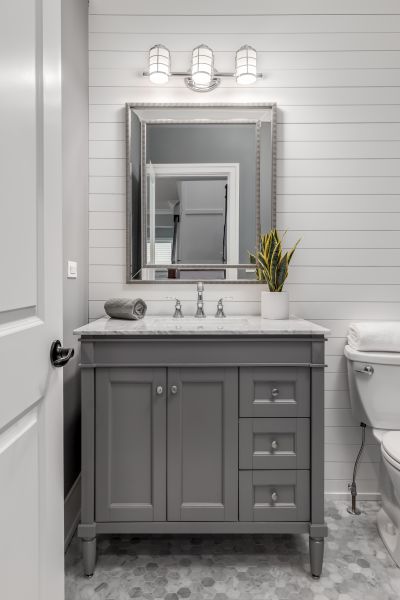 Bathroom Cabinet Installation in Magnolia